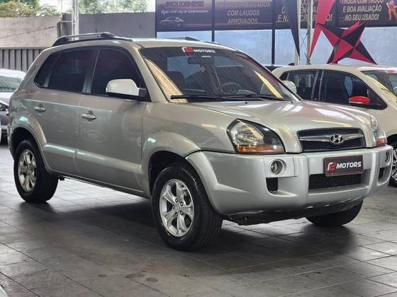 HYUNDAI TUCSON 2.0 MPFI GLS 16V 143CV 2WD FLEX 4P AUTOMÁTICO HYUNDAI TUCSON 2.0 MPFI GLS 16V 143CV 2WD FLEX 4P AUTOMÁTICO